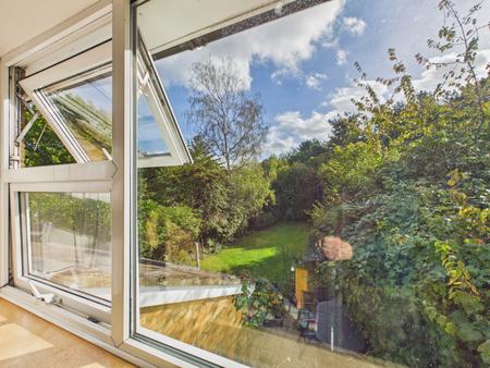 4 bedroom Detached house for sale in Dryden Crescent, Stevenage