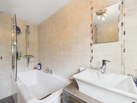 4 bedroom Detached house for sale in Dryden Crescent, Stevenage