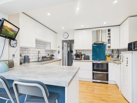 4 bedroom Detached house for sale in Dryden Crescent, Stevenage