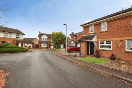 2 bedroom Semi-detached house for sale in Ringtale Place, Baldock