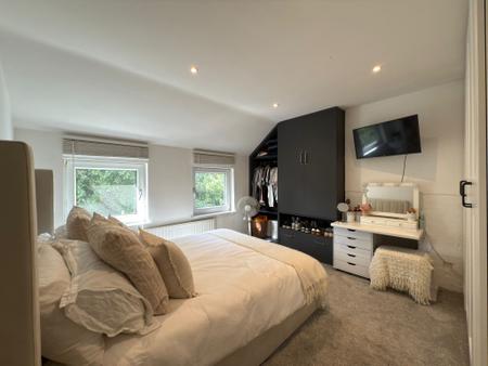 2 bedroom Terraced House for sale in Raymond Cottages, Upper Green, Ickleford