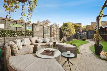 3 bedroom Terraced House for sale in Chaucer Way, Hitchin