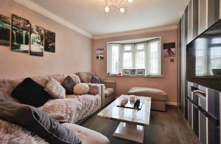 3 bedroom Terraced House for sale in Chaucer Way, Hitchin