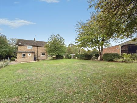 3 bedroom Detached house to let in Upton End Road, Shillington, SG5