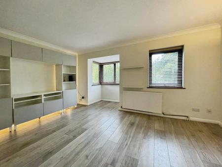 2 bedroom Flat to let in Westbrook Court, Hitchin, SG4