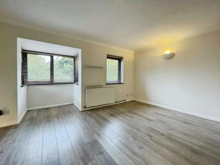 2 bedroom Flat to let in Westbrook Court, Hitchin, SG4