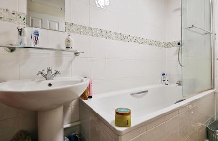 2 bedroom Terraced House for sale in Byron Close, Hitchin