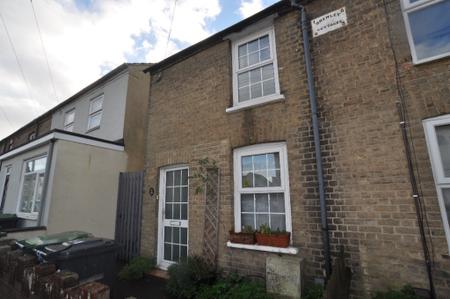 2 bedroom Cottage to let in Lawrence Road, Biggleswade, SG18