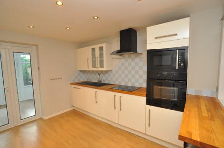 2 bedroom Cottage to let in Lawrence Road, Biggleswade, SG18