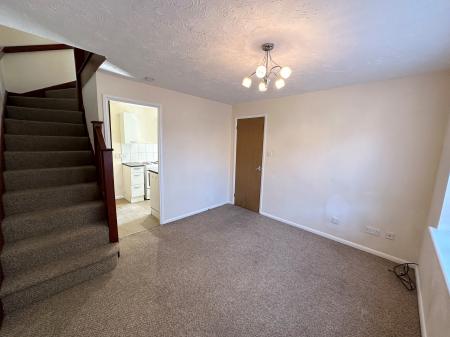 2 bedroom Terraced House to let in Kestrel Close, Hartford, PE29