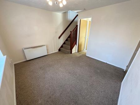 2 bedroom Terraced House to let in Kestrel Close, Hartford, PE29