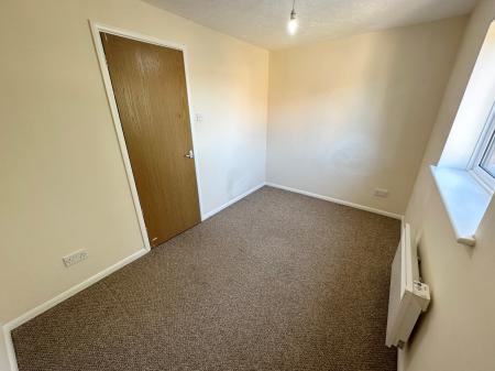 2 bedroom Terraced House to let in Kestrel Close, Hartford, PE29