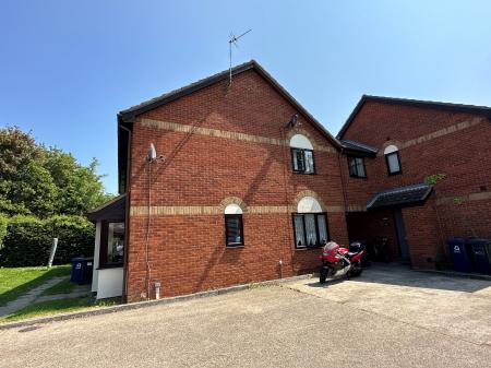 Kestrel Close, Hartford, PE29