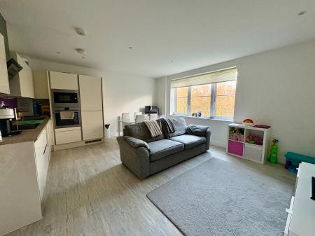 2 bedroom Flat to let in Anglian House, Huntingdon, PE29