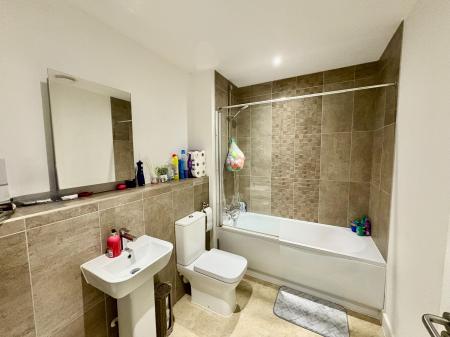 2 bedroom Flat to let in Anglian House, Huntingdon, PE29