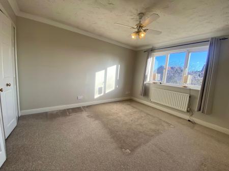 4 bedroom Detached house for sale in Coulson Way, Alconbury, PE28