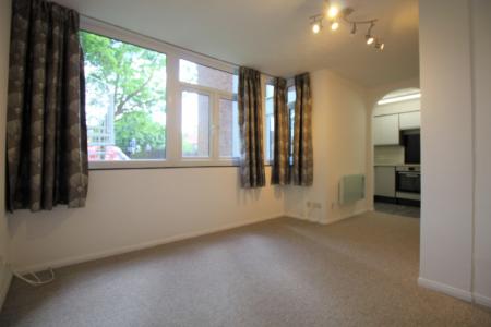 1 bedroom Flat to let in Grammar School Walk, Huntingdon, PE29