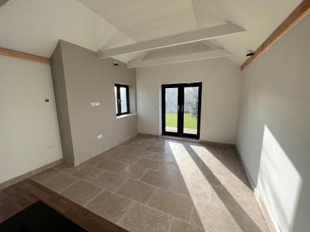 1 bedroom Bungalow to let in Rowleys Yard, Alconbury Weston, PE28
