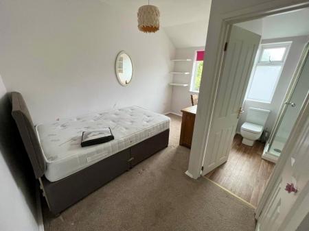 1 bedroom House share to let in High Street, Earith, PE28