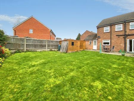 3 bedroom Semi-detached house to let in Lime Grove, St Neots, PE19
