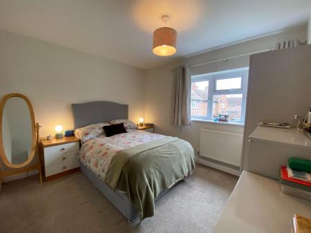 3 bedroom Semi-detached house to let in Lime Grove, St Neots, PE19