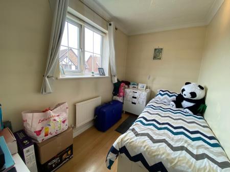 4 bedroom Link detached house to let in Barn Close, Hartford, PE29