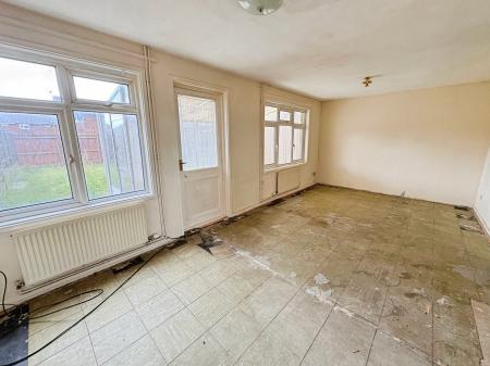 3 bedroom Terraced House for sale in Flaxen Walk, Warboys, PE28