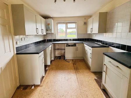 3 bedroom Terraced House for sale in Flaxen Walk, Warboys, PE28