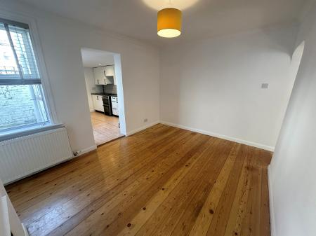 2 bedroom Terraced House to let in Sayer Street, Huntingdon, PE29