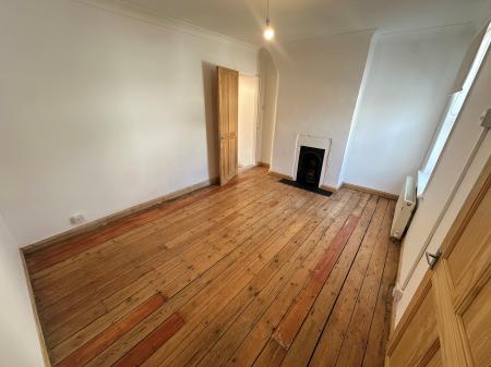 2 bedroom Terraced House to let in Sayer Street, Huntingdon, PE29