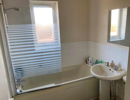3 bedroom Terraced House to let in Balmoral Drive, Ramsey Forty Foot, PE26