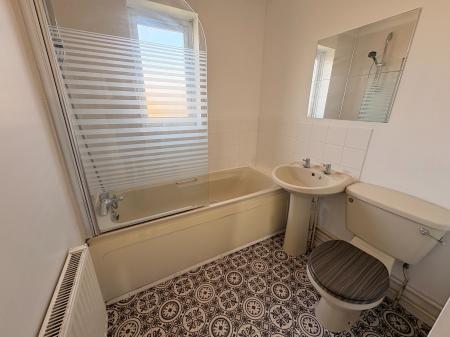 3 bedroom Terraced House to let in Balmoral Drive, Ramsey Forty Foot, PE26