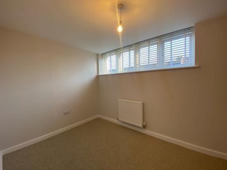 2 bedroom Terraced House to let in High Street, Huntingdon, PE29