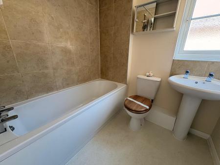 2 bedroom Cluster house to let in Nene Way, St Ives, PE27