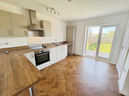 2 bedroom Semi-detached house for sale in Cracknell Close, Huntingdon, PE29