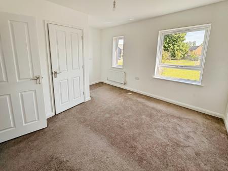 2 bedroom Semi-detached house for sale in Cracknell Close, Huntingdon, PE29