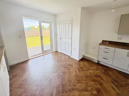2 bedroom Semi-detached house for sale in Cracknell Close, Huntingdon, PE29