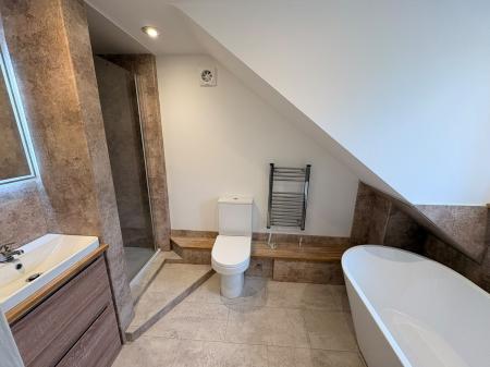 4 bedroom Detached house for sale in Thrapston Road, Ellington, PE28