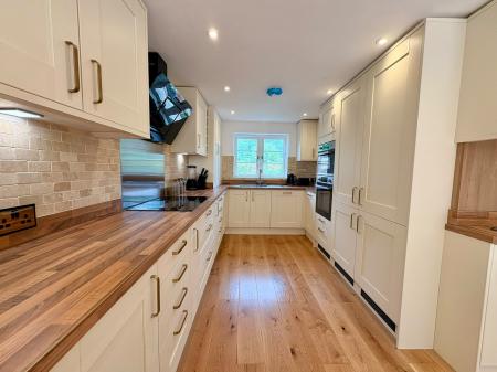 4 bedroom Detached house for sale in Thrapston Road, Ellington, PE28