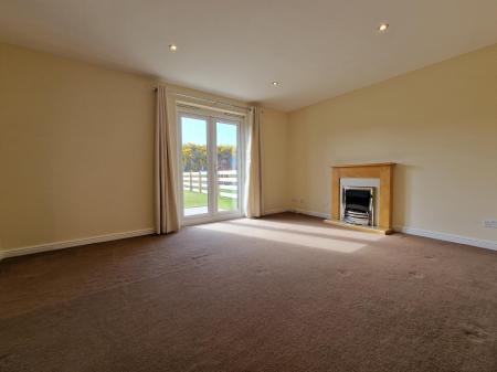 2 bedroom Flat for sale in Rowan Court, Smithton, Highland, IV2