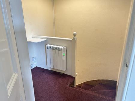 2 bedroom Flat to let in King Street, City Centre, Inverness, IV3