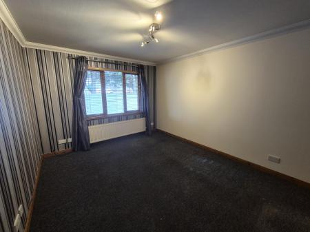2 bedroom Flat to let in Berneray Court, Drakies, Inverness, IV2