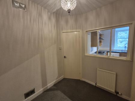 2 bedroom Flat to let in Reay Street, Crown, Inverness, IV2