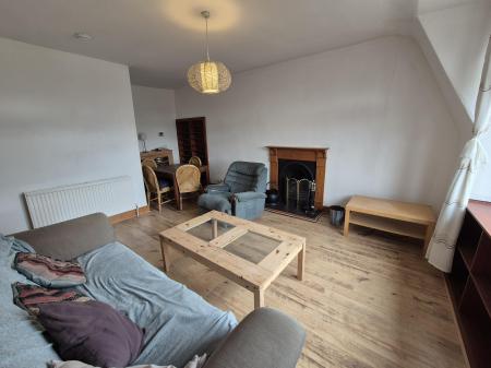 2 bedroom Flat to let in Reay Street, Crown, Inverness, IV2