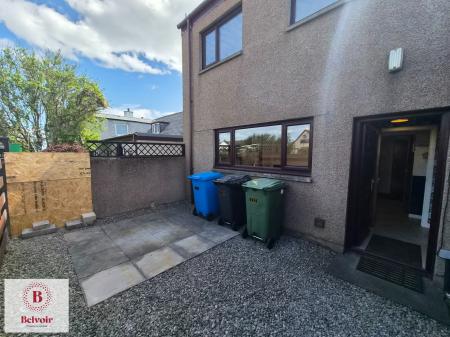3 bedroom Semi-detached house to let in 12 Gate Street, Embo, Highland, IV25