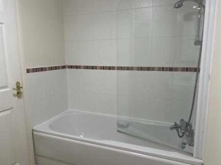 2 bedroom Flat to let in Elmwood Avenue, Milton of Leys, Inverness, IV2