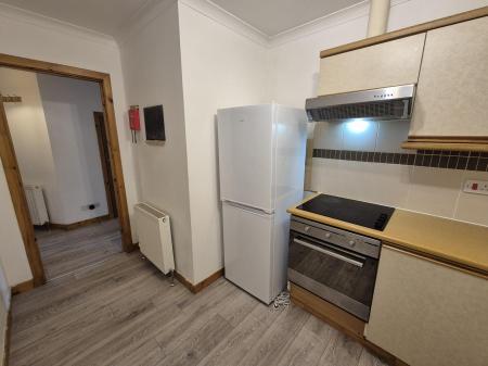 2 bedroom Flat to let in Hill street, Crown, Inverness, IV2