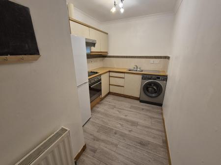 2 bedroom Flat to let in Hill street, Crown, Inverness, IV2