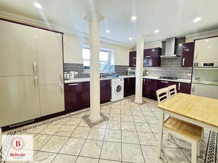 2 bedroom Apartment for sale in Druid Temple Road, Inshes, Inverness, IV2