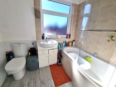 3 bedroom Semi-detached house for sale in Benacre Road, Ipswich, IP3
